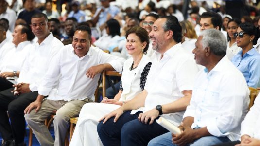 Raquel Peña impulsa educación y deporte con nuevas obras en Monte Plata dentro de una agenda nacional de desarrollo