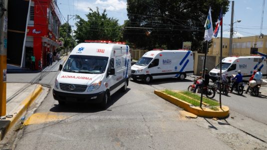 Sistema 911 entrega tres modernas ambulancias en Santiago Rodríguez para fortalecer la atención interhospitalaria