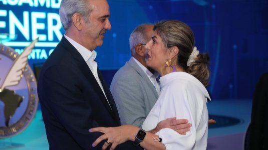Secretaria adjunta de la OEA felicita al presidente Abinader y a la República Dominicana por su liderazgo en libertad de prensa en América Latina