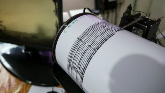 Al menos un fallecido y diez heridos por un terremoto de magnitud 5,1 en el centro de Perú