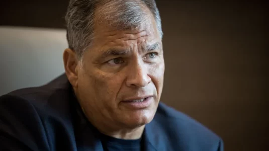 Suspenden en Ecuador al partido con que el correísmo iba a elecciones tras su inhabilitación