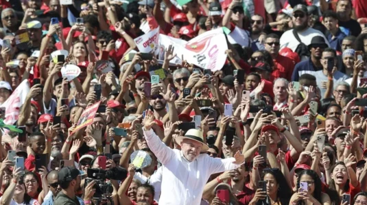 Lula lanza su campaña con un discurso enfocado en la seguridad y los programas sociales