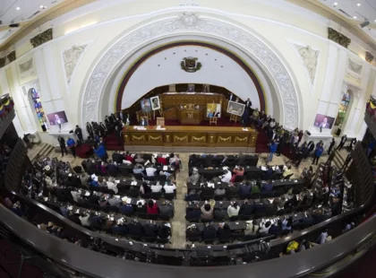 El Parlamento de Venezuela da luz verde a la reforma a la ley judicial acordada en el diálogo político