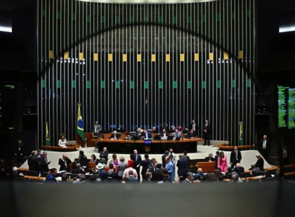 Los partidos de Lula y Bolsonaro se disputan el peso político en la nueva Cámara de Brasil