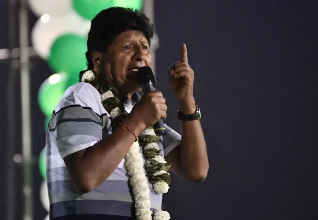El Gobierno de Bolivia le dice a Morales que «nadie está por encima de la ley» ante amenazas