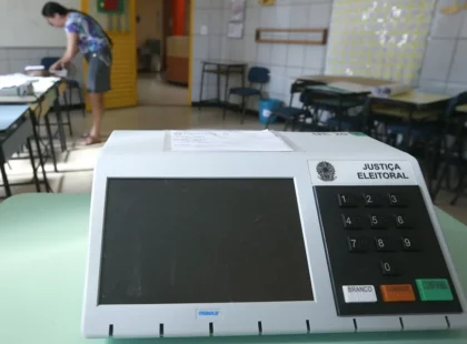 La urna electrónica cumple 30 años en un Brasil dividido en vísperas de las elecciones presidenciales